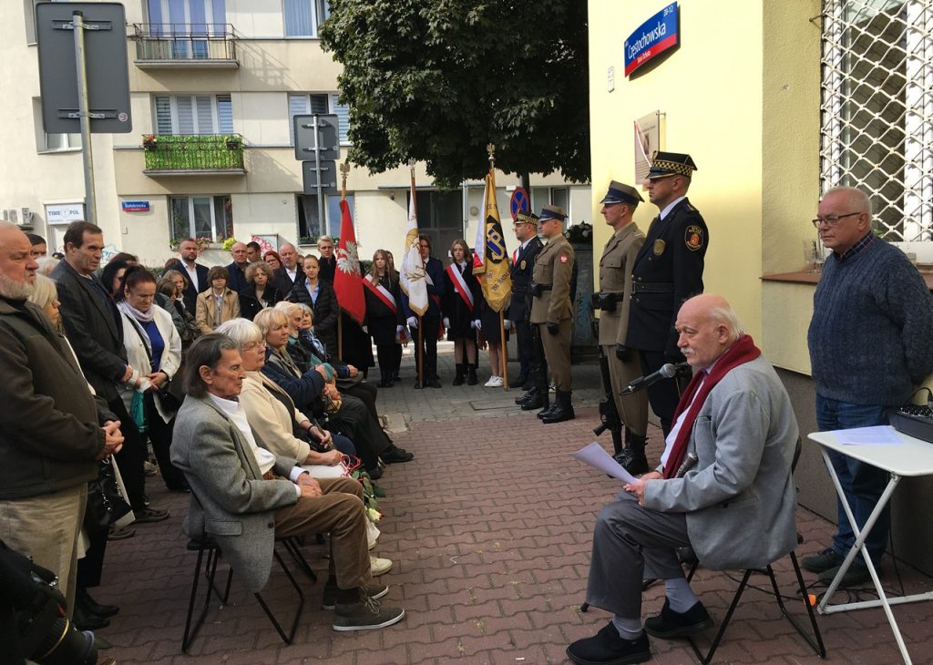 Odsłonięcie tablicy na domu Marii Stypułkowskiej-Chojeckiej "Kamy"