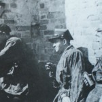 Żołnierze z plutonu „Narocz” (od lewej): Leon Bednarski ps. „Mikro”, Henryk Zajączkowski ps. „Szarak” i NN ps. „Władysław”