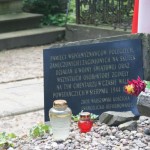 Płyta nagrobna pamięci 60 żołnierzy batalionu "Parasol" AK poległych, zamordowanych i zaginionych w sierpniu 1944 r. na Woli ul. Żytnia 42